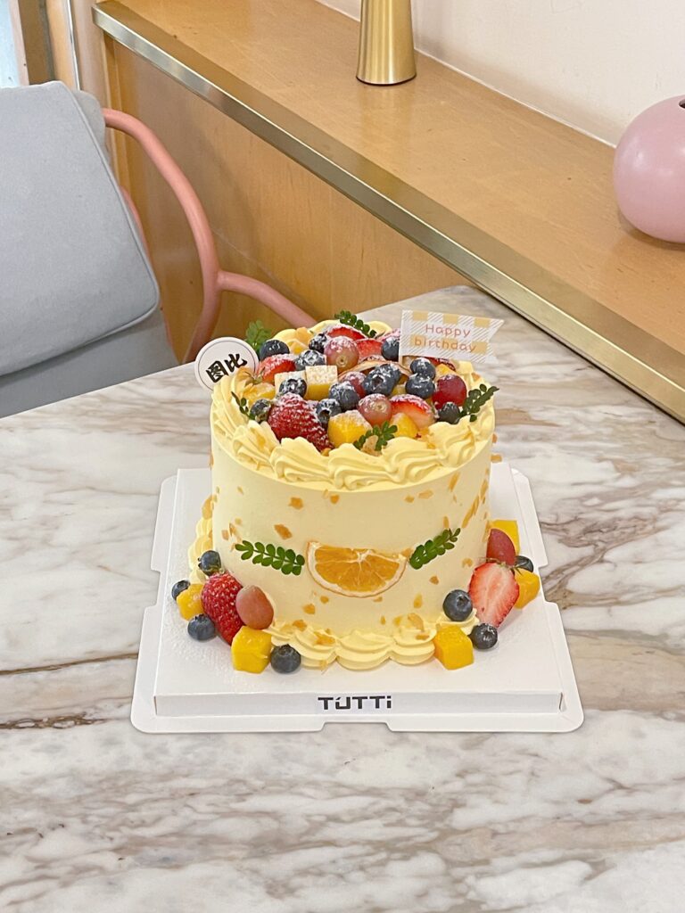 缤纷鲜果奶油蛋糕