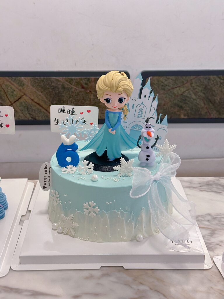 冰雪公主蓝调蛋糕