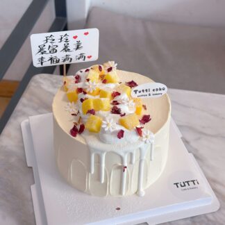 果粒奶油瀑布蛋糕