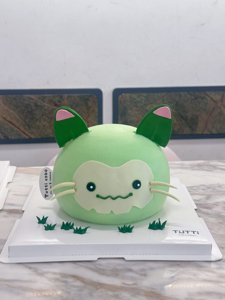 绿猫造型生日蛋糕