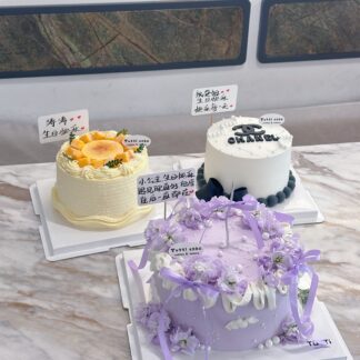 紫色花艺奶油蛋糕