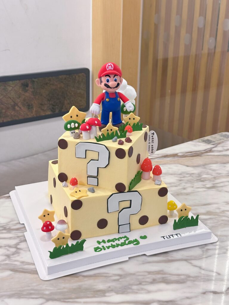 马里奥主题生日蛋糕