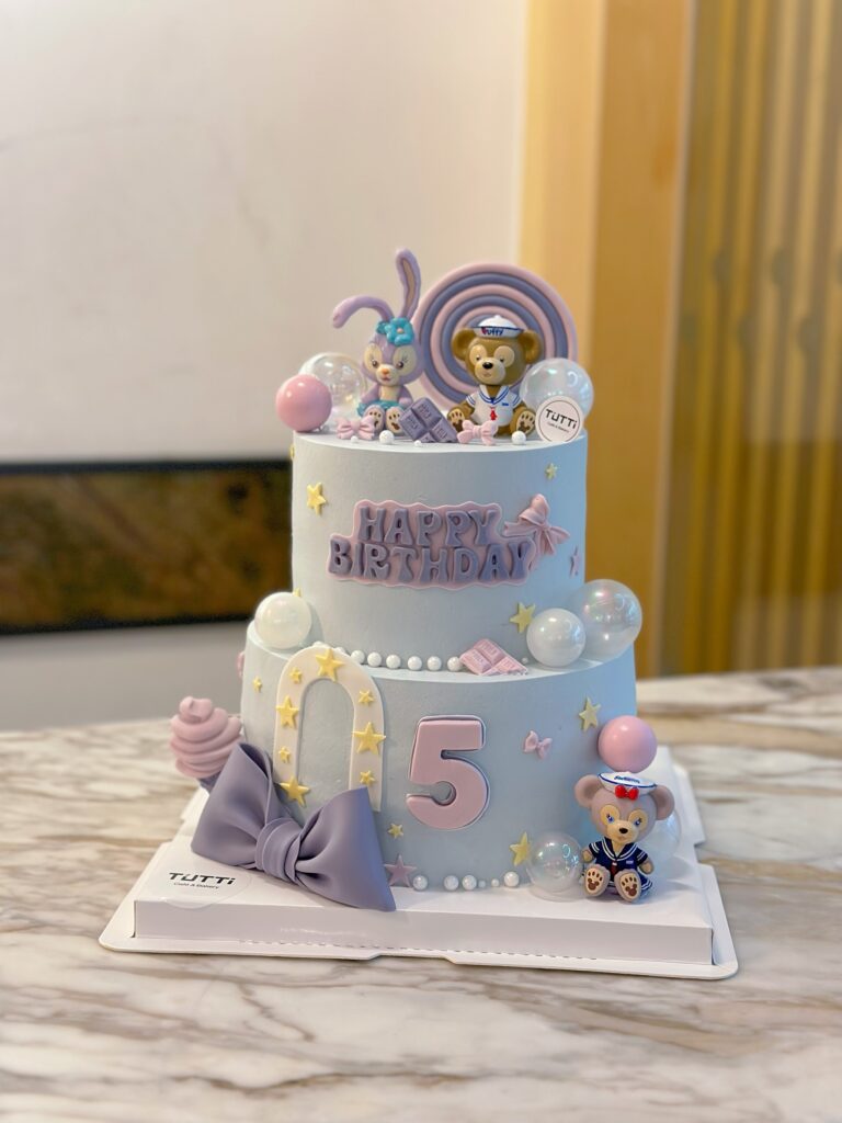 星球男宝双层生日蛋糕