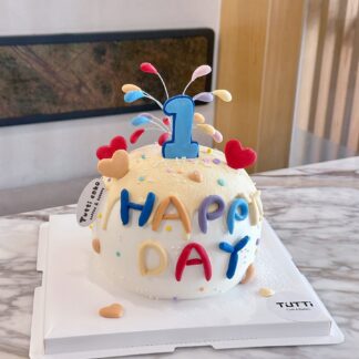 彩色字母生日蛋糕