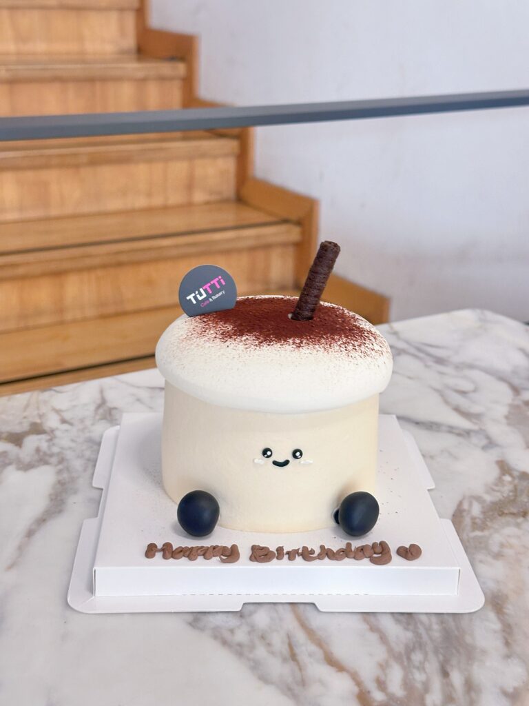 小鸡萌趣生日蛋糕