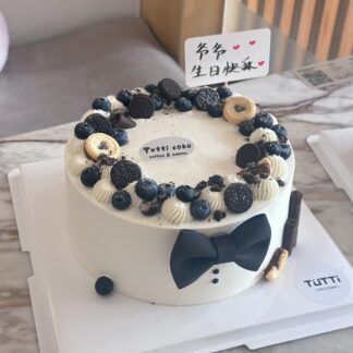 蓝莓蝴蝶结奶油新款蛋糕
