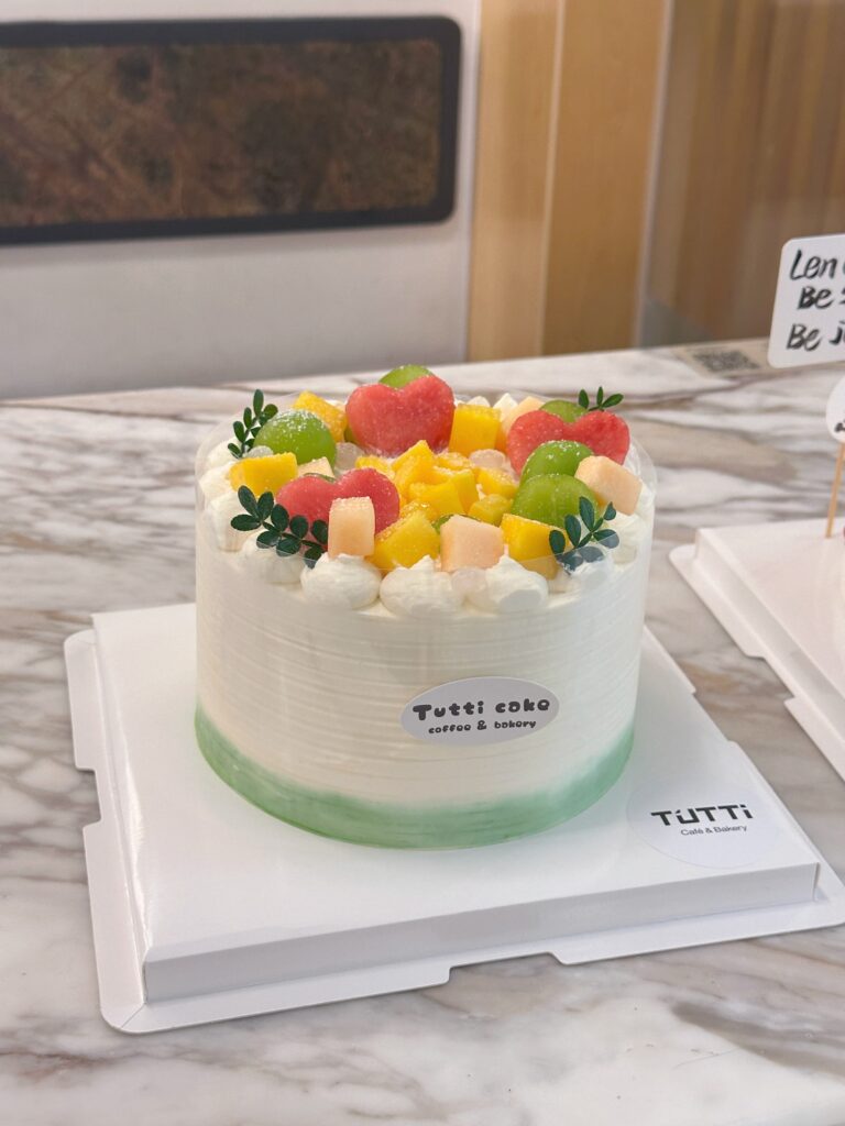 清新水果奶油新款蛋糕