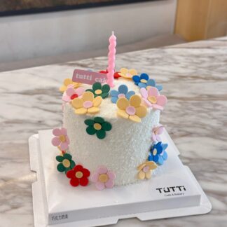 彩色小花生日蛋糕
