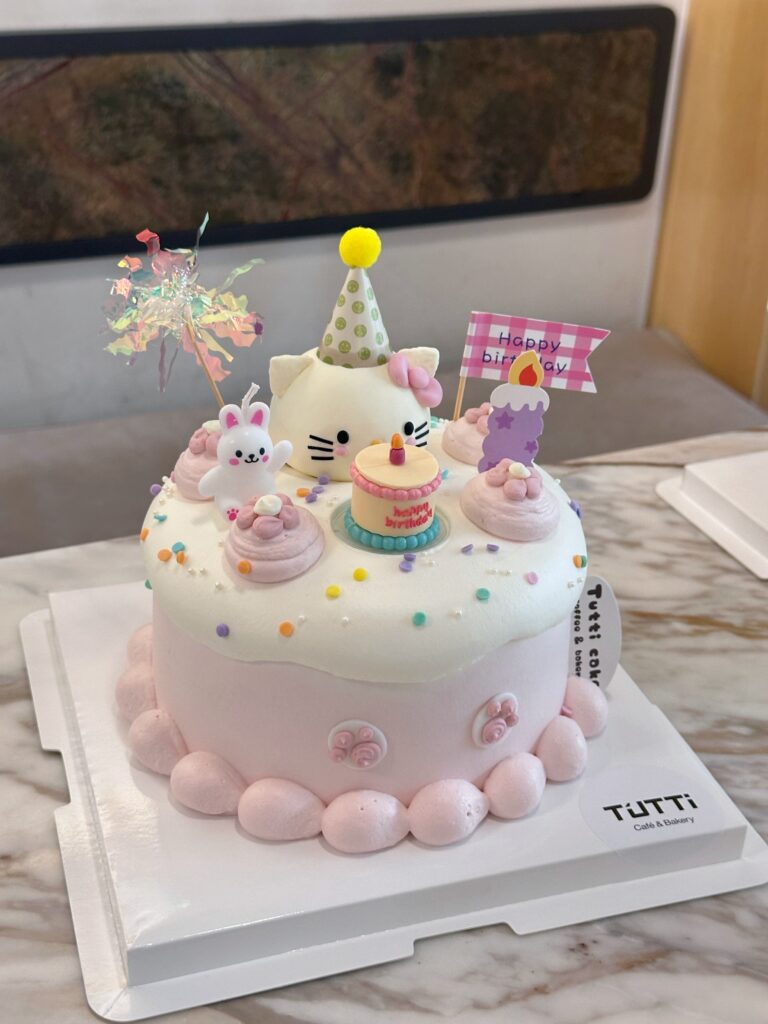 粉色派对纸杯蛋糕